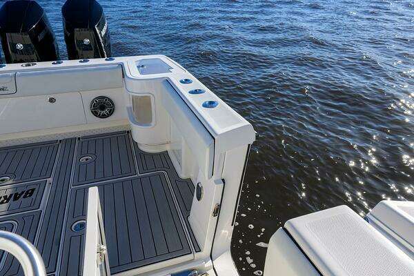 SeaVee 370Z Yacht For Sale
