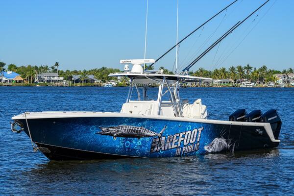 BAREFOOR IN PUBLIC 37ft SeaVee Yacht For Sale