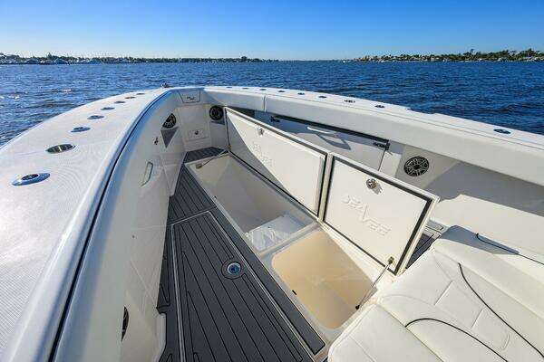 SeaVee 370Z Yacht For Sale