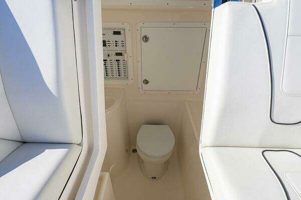 SeaVee 370Z Yacht For Sale