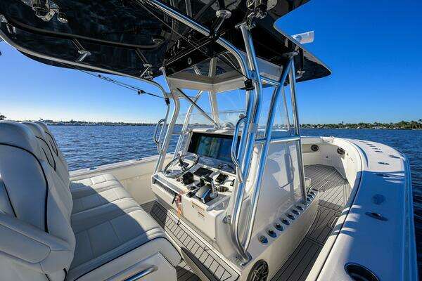 SeaVee 370Z Yacht For Sale