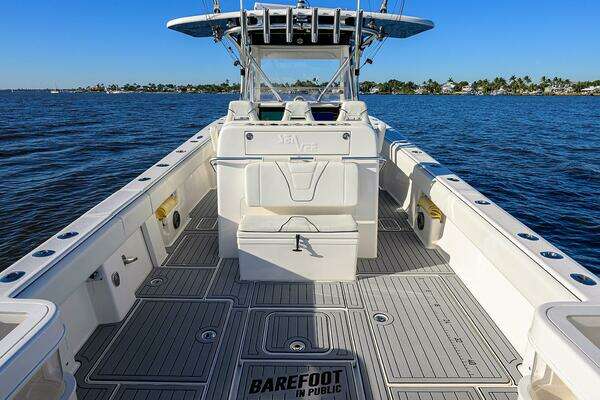 SeaVee 370Z Yacht For Sale