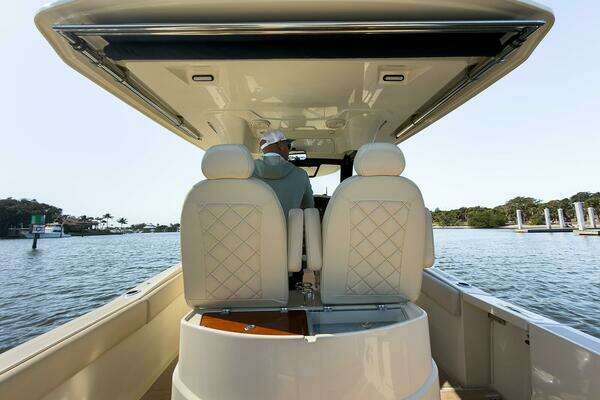 Chris-Craft Catalina 30 Yacht For Sale