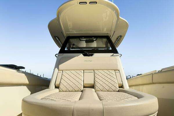 Chris-Craft Catalina 30 Yacht For Sale