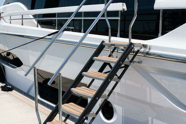 Azimut 78 Yacht For Sale