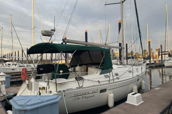 The Originals 38ft Beneteau Yacht For Sale