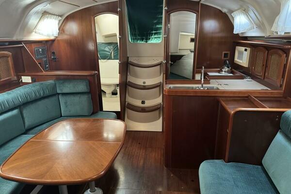 The Originals 38ft Beneteau Yacht For Sale