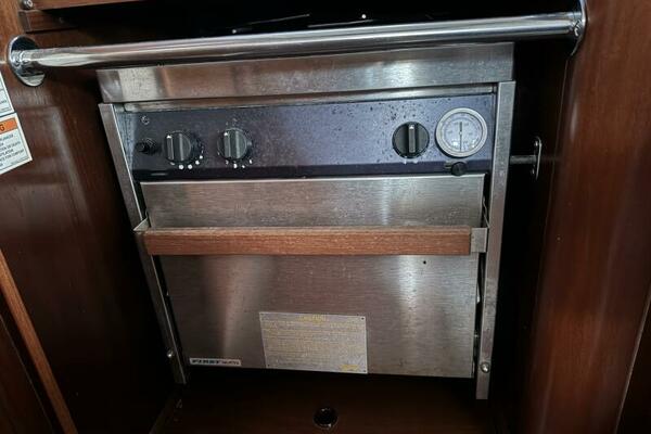 The Originals 38ft Beneteau Yacht For Sale