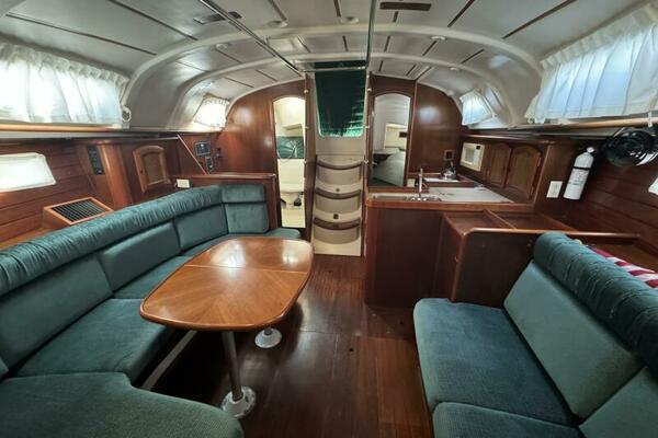 The Originals 38ft Beneteau Yacht For Sale