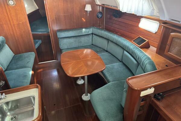 The Originals 38ft Beneteau Yacht For Sale