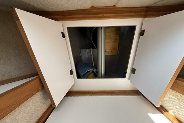 Horizon Cat chain locker