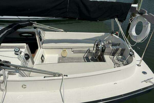 Photo of the 2023 Com-Pac Horizon Cat