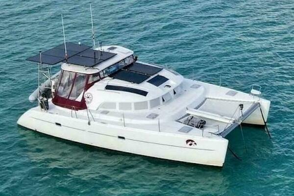 Herkee 38ft Lagoon Yacht For Sale