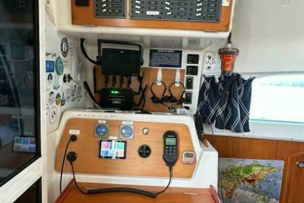 Herkee 38ft Lagoon Yacht For Sale