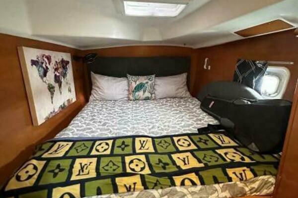 Herkee 38ft Lagoon Yacht For Sale