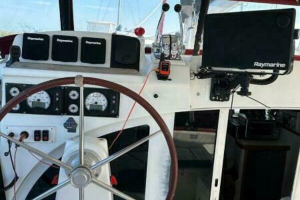 Herkee 38ft Lagoon Yacht For Sale