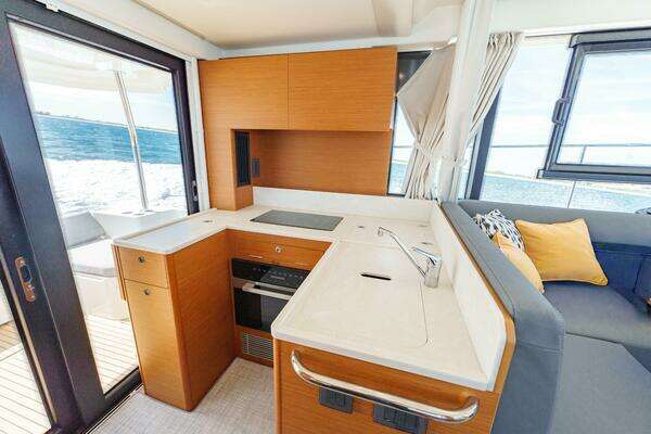 Beneteau  Yacht For Sale