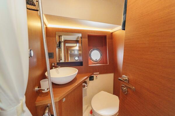 Carolina Blues 44ft Beneteau Yacht For Sale