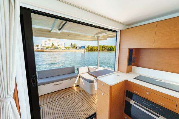 Beneteau  Yacht For Sale