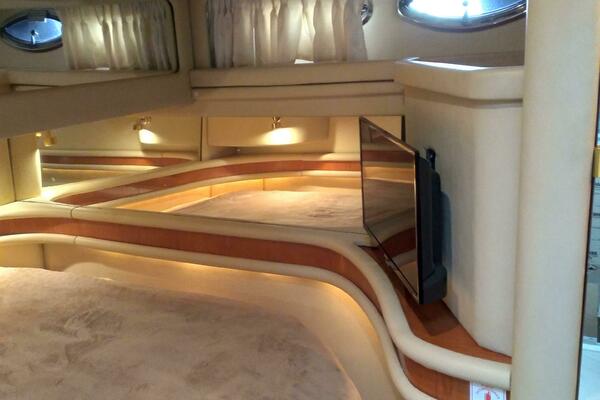 Sea Ray 48 LIFE IS GOOD TODAY - VIP Stateroom