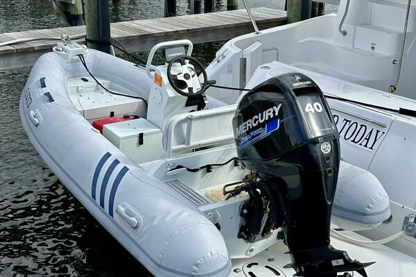 Sea Ray 48 LIFE IS GOOD TODAY - Exterior Tender