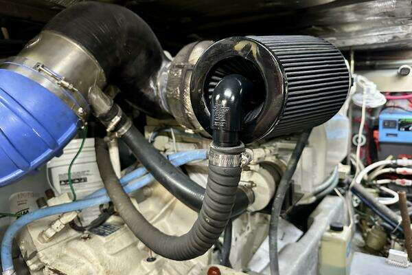 Sea Ray 480 Sedan Bridge Yacht For Sale