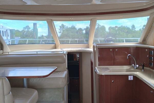Sea Ray 48 LIFE IS GOOD TODAY - Galley Dinette