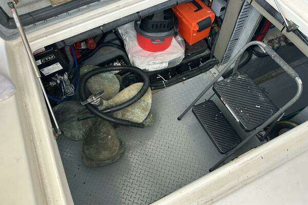 Sea Ray 480 Sedan Bridge Yacht For Sale