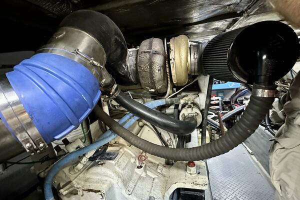 Sea Ray 48 LIFE IS GOOD TODAY - Engine Room