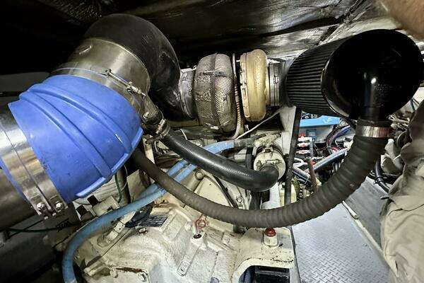 Sea Ray 480 Sedan Bridge Yacht For Sale