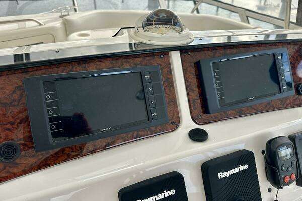 Sea Ray 480 Sedan Bridge Yacht For Sale