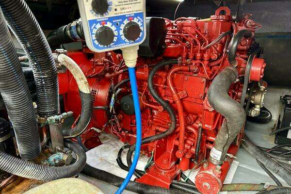 Sea Ray 480 Sedan Bridge Yacht For Sale