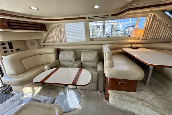 Sea Ray 48 LIFE IS GOOD TODAY - Galley Dinette