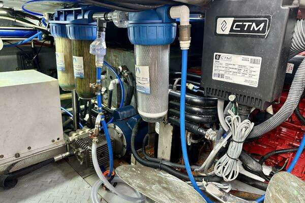 Sea Ray 480 Sedan Bridge Yacht For Sale