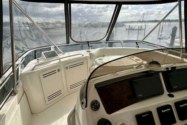 Sea Ray 480 Sedan Bridge Yacht For Sale