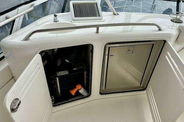 Sea Ray 480 Sedan Bridge Yacht For Sale