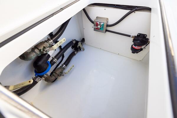 34ft Freeman Yacht For Sale