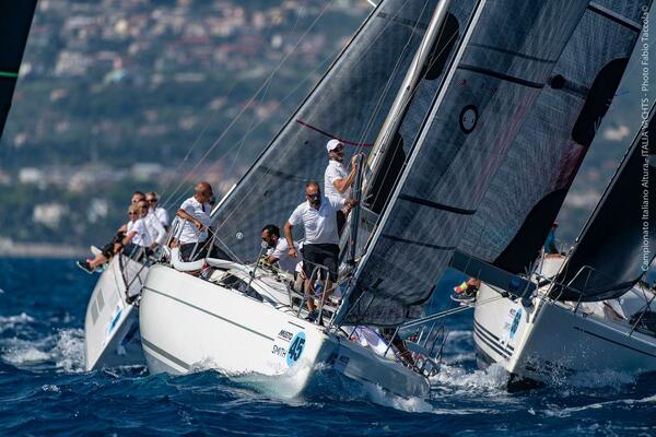 34ft Italia Yachts Yacht For Sale