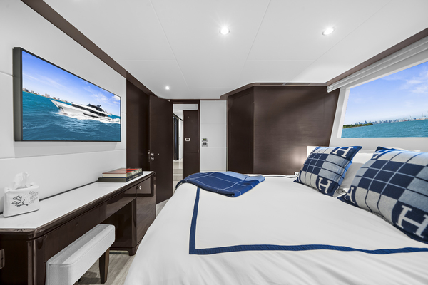 106ft Ocean Alexander Yacht For Sale