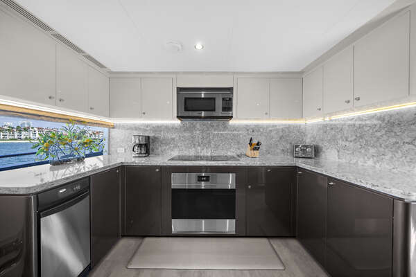 Ocean Alexander 32 L Yacht For Sale