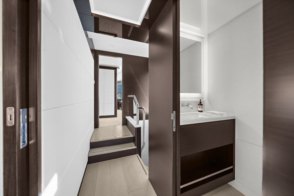 106ft Ocean Alexander Yacht For Sale