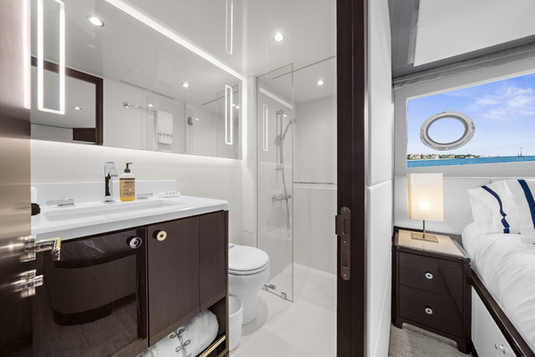 106ft Ocean Alexander Yacht For Sale