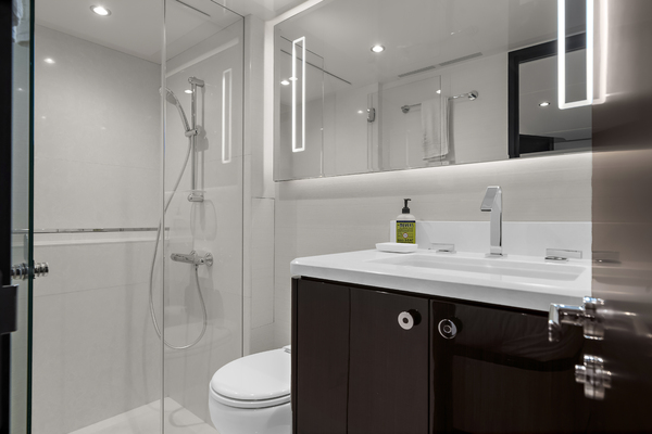 106ft Ocean Alexander Yacht For Sale