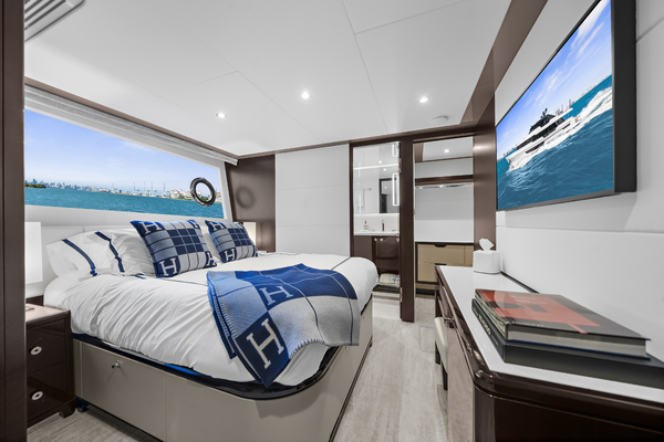 106ft Ocean Alexander Yacht For Sale