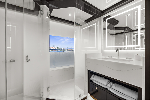 106ft Ocean Alexander Yacht For Sale