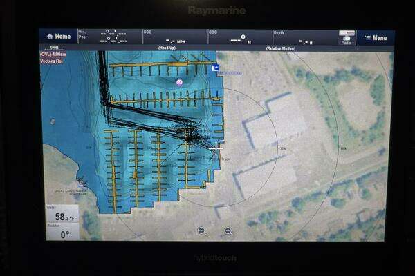 2008 Cruisers Yachts 39