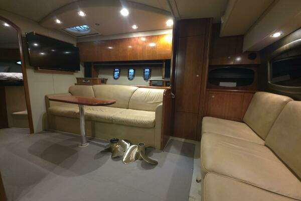 2008 Cruisers Yachts 39