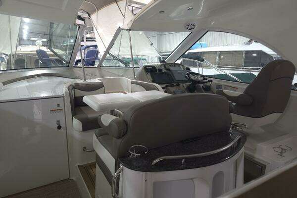 2008 Cruisers Yachts 39