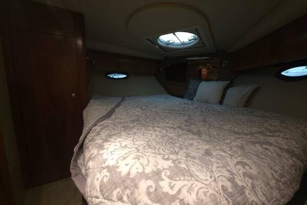 39ft Cruisers Yachts Yacht For Sale