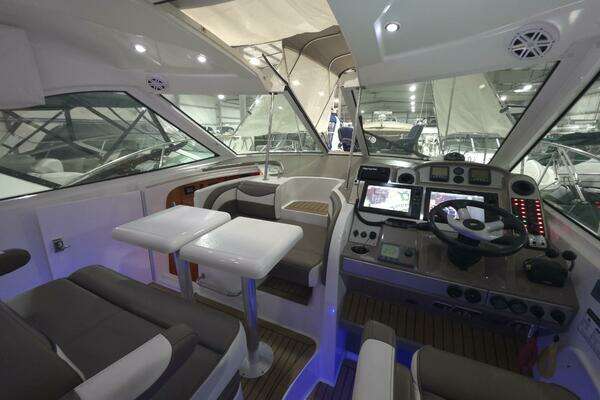 2008 Cruisers Yachts 39